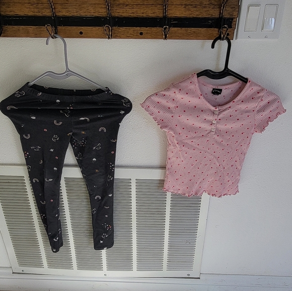 Clothes - Picture 13 of 16